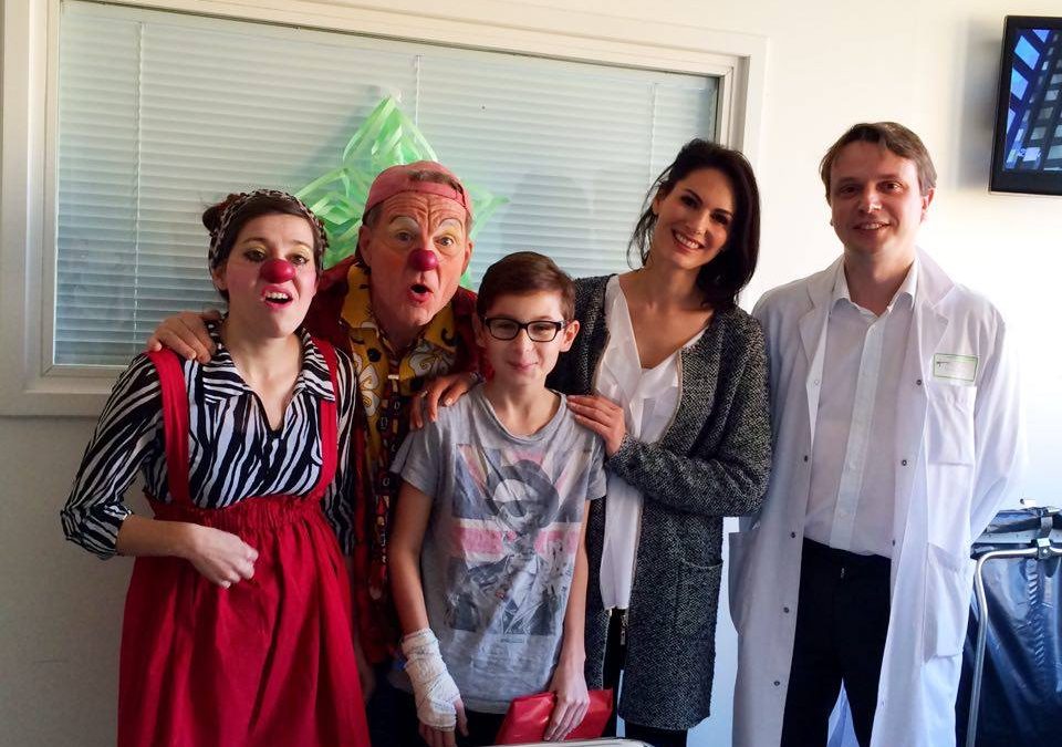 Une Miss France accompagne nos Clowns au CHU de Strasbourg :  rencontre magique et féerique !